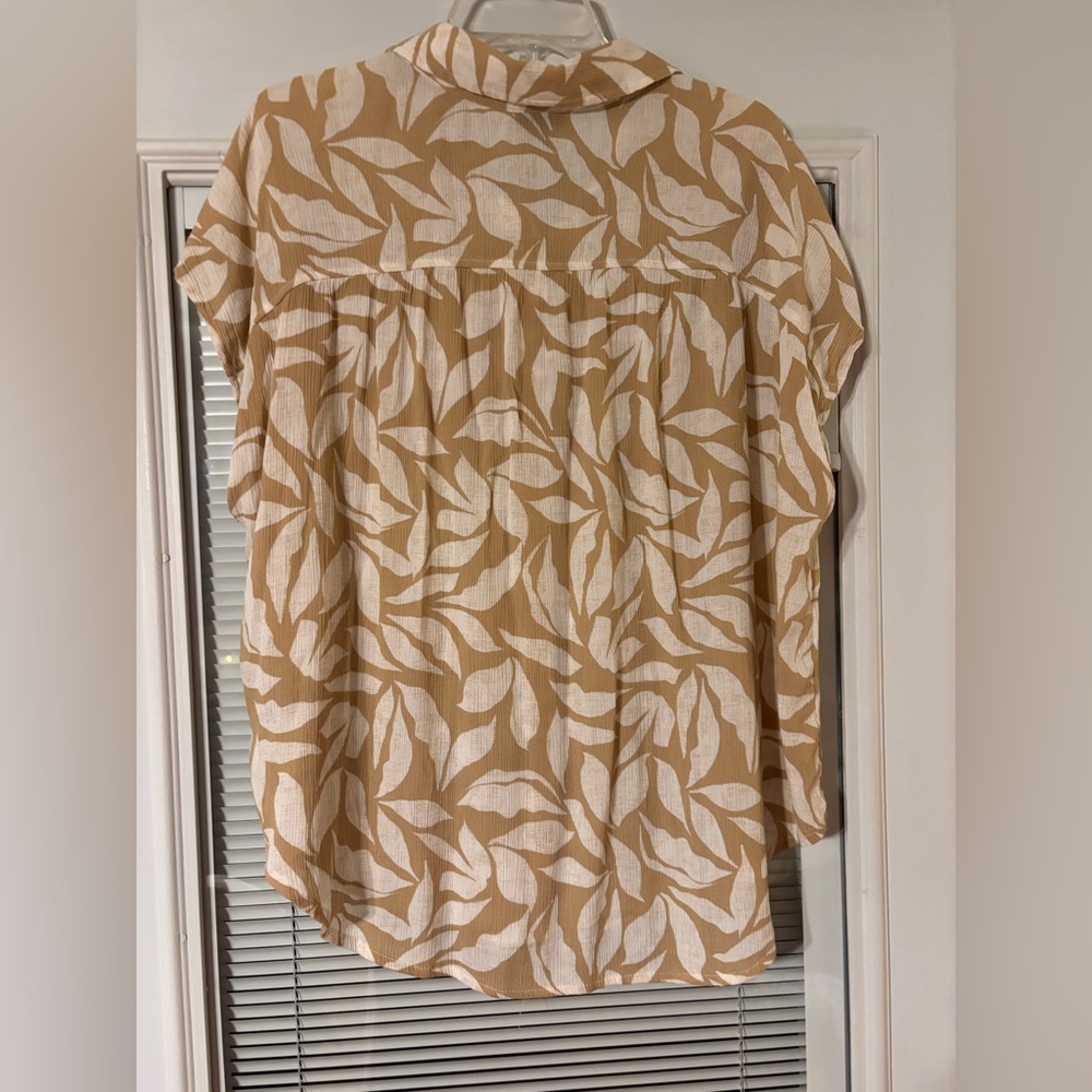 Torrid Beige Leaf Pattern Button-Down Shirt - image 7